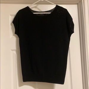 Short sleeve sweater top
